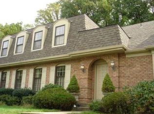 607 Twin Pine Rd, Pittsburgh, PA 15215