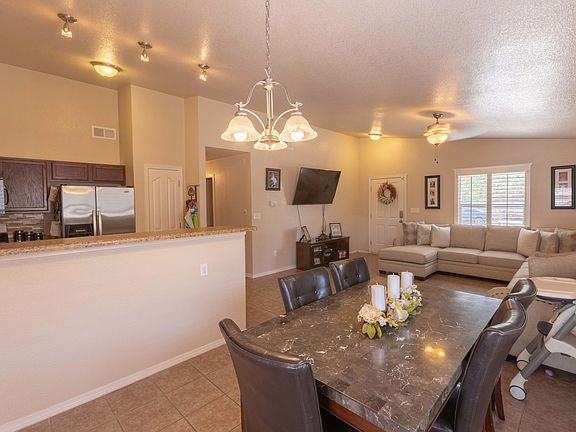 4th image of 10549 Silvercloud Dr