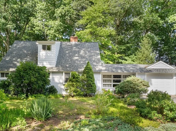 24 Vernon Rd, Natick, MA 01760