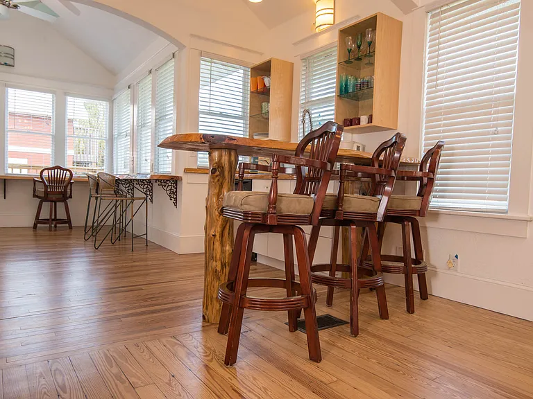 609 Lenox Ave — Photo 7