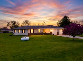 13015 E 2200 North Rd, Hudson, IL