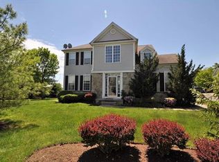 99 Overhill Dr, Parlin, NJ 08859