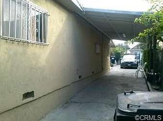 2nd image of 211 E 127th St
