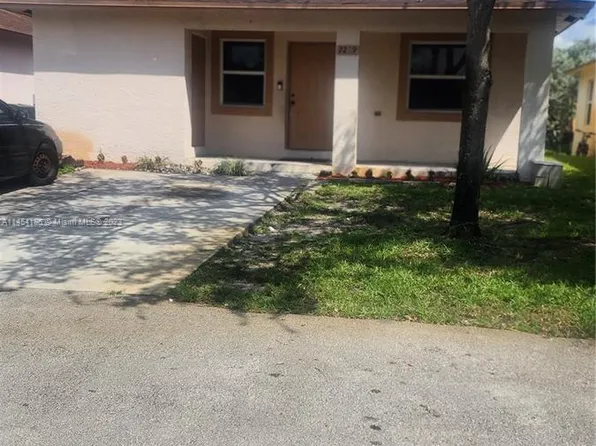 2229 NW 24th Ct, Fort Lauderdale, FL 33311