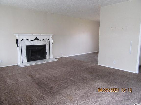3rd image of 1291 E Greenfield Cir #17