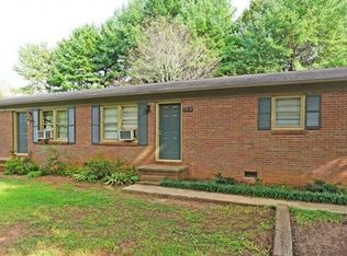1514 10th Ave SE, Hickory, NC 28602