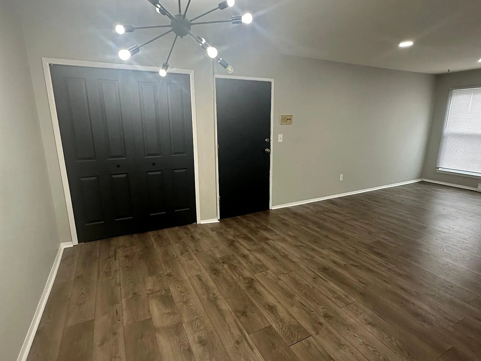 1 bed, 800 sqft, $1,125 — Photo 3