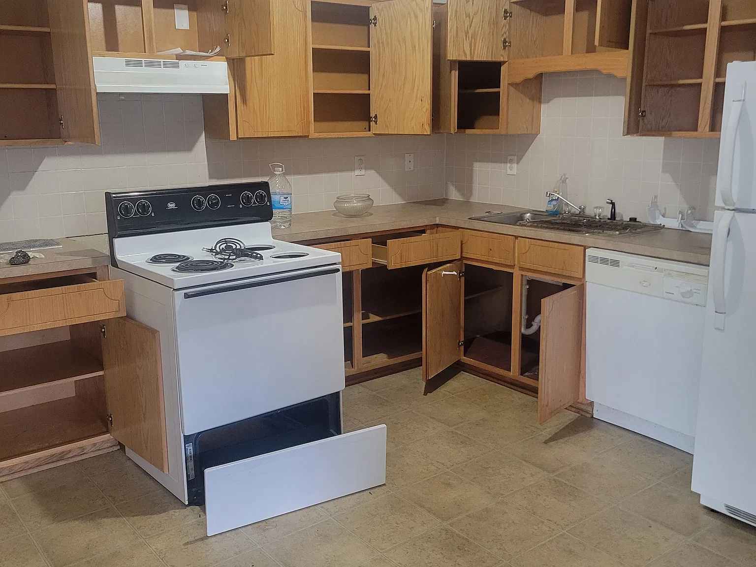 3 bed, 1224 sqft, $1,300 — Photo 2