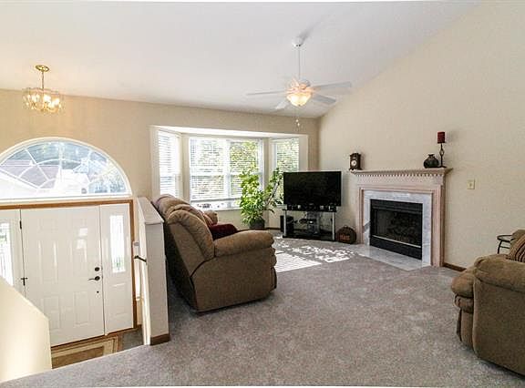 3rd image of 37 Wynstay Ave