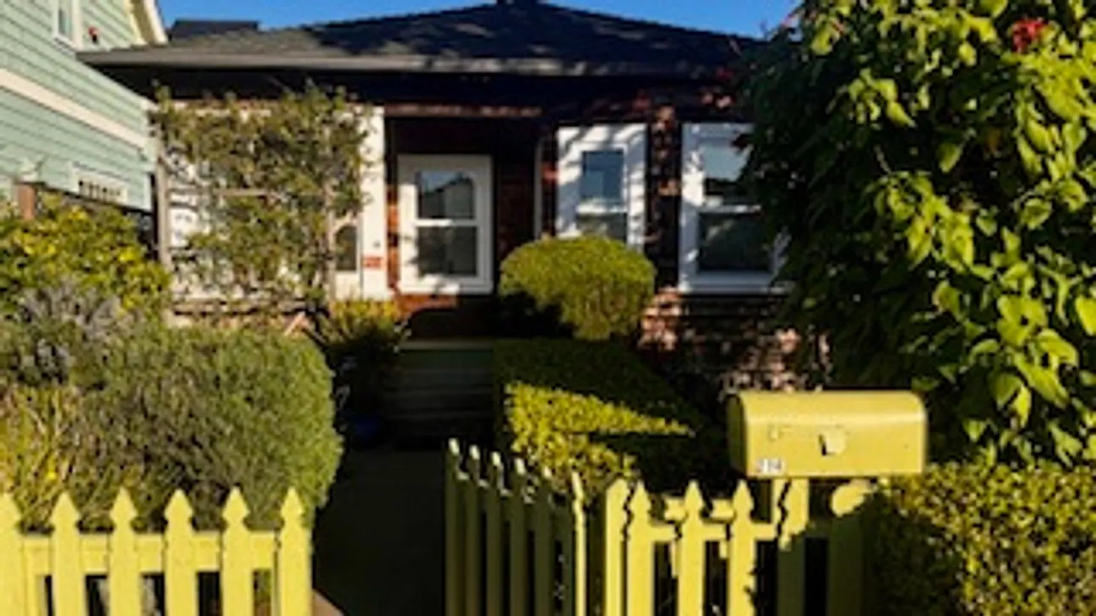 214 3rd Ave photo 1