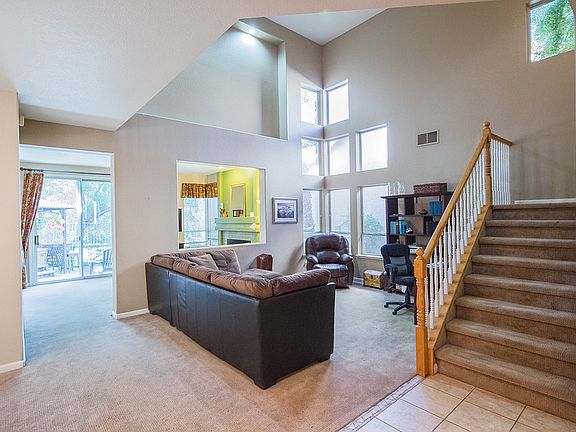 5th image of 5505 Cabrillo Way