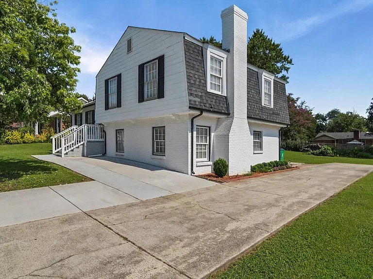335 Meadowdale Ln — Photo 35
