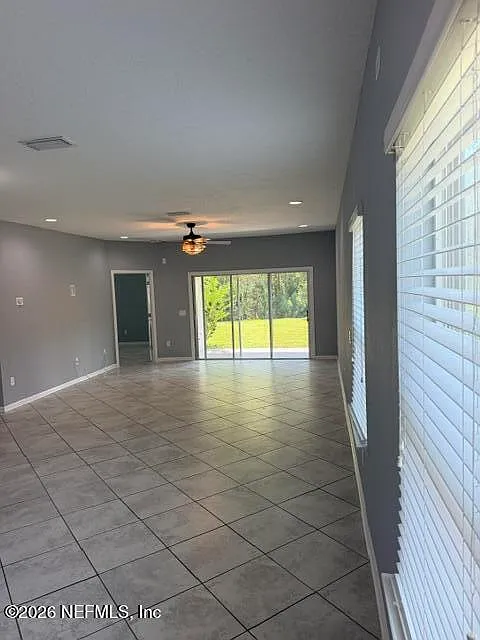 3 bed, 2.5 bath, 2053 sqft, $2,900 — Photo 3