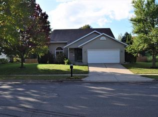 831 Forest View Dr, Verona, WI 53593