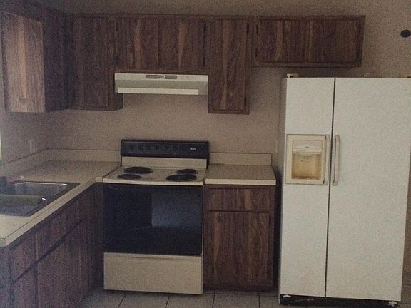 4th image of 406 NE 24th Pl APT 4