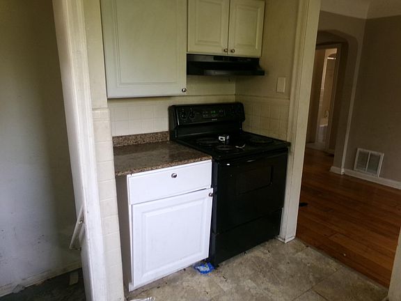 5th image of 2935 Mapleleaf Ave