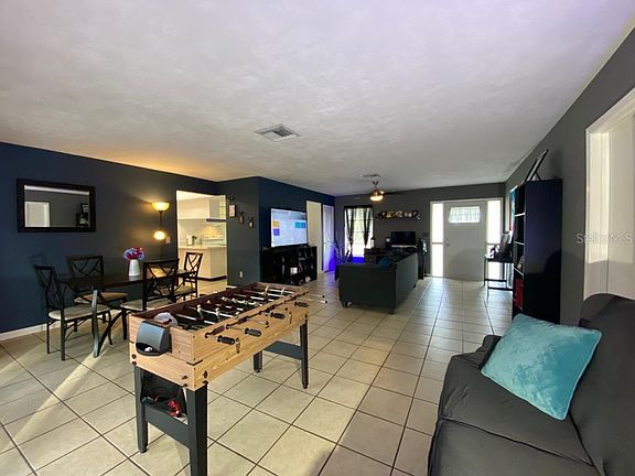 3rd image of 1020 Deltona Blvd