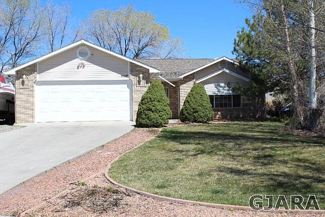 1st image of 3030 1/2 N Moorland Cir