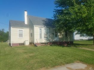 428 Walnut St, Slater, MO 65349