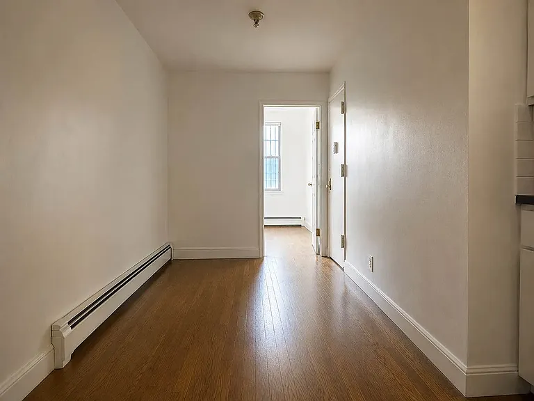 64 Steuben St #1R — Photo 5