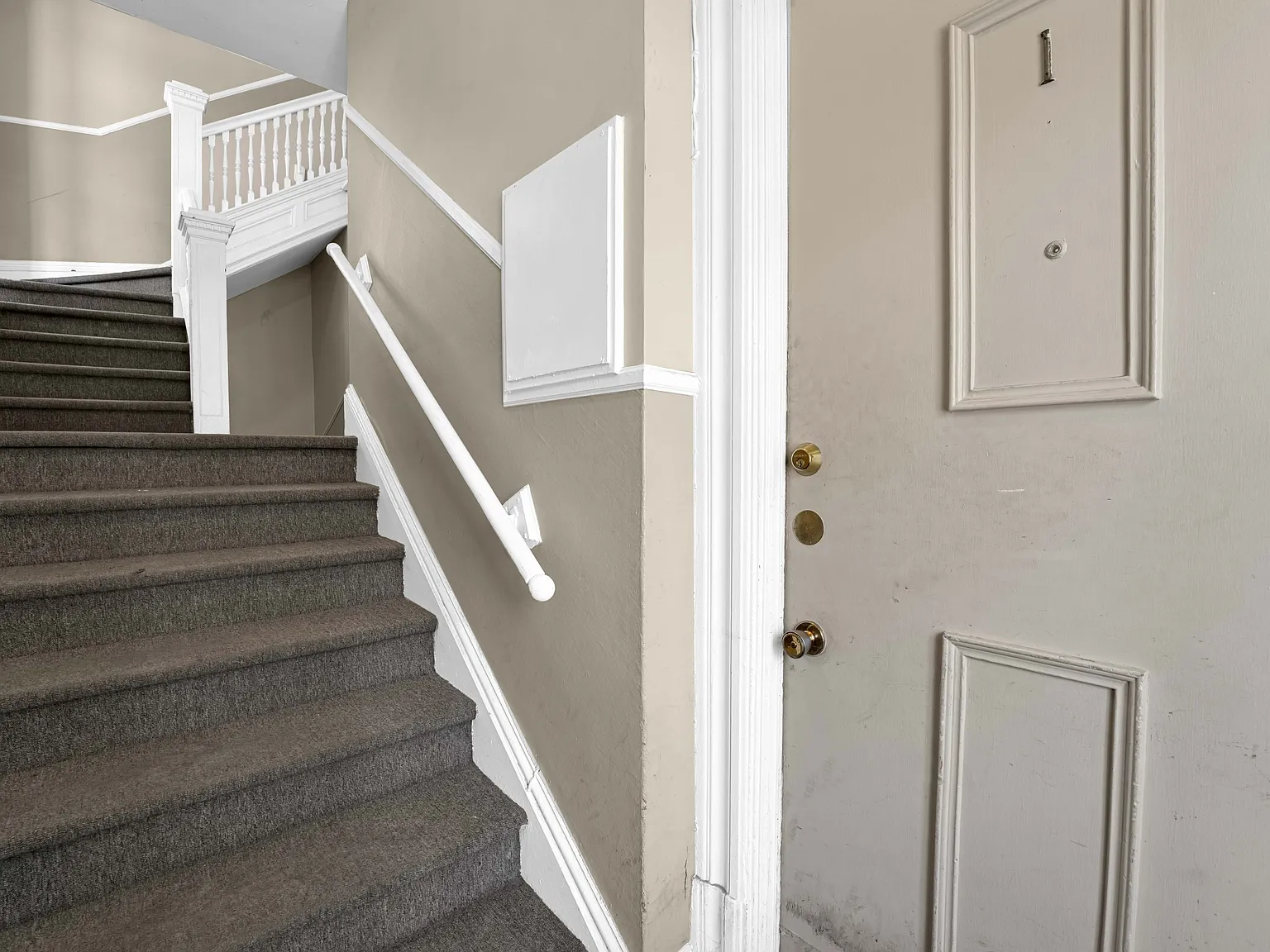 290 Daly Avenue — Photo 1