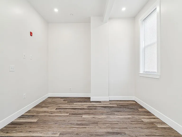 5601 Lansdowne Ave #1 — Photo 8