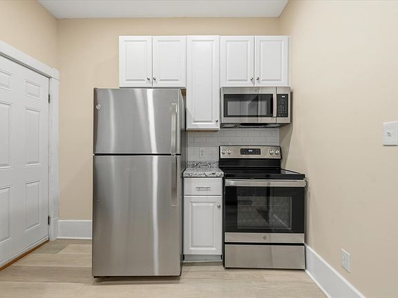 3rd image of 2305 Abercorn St
