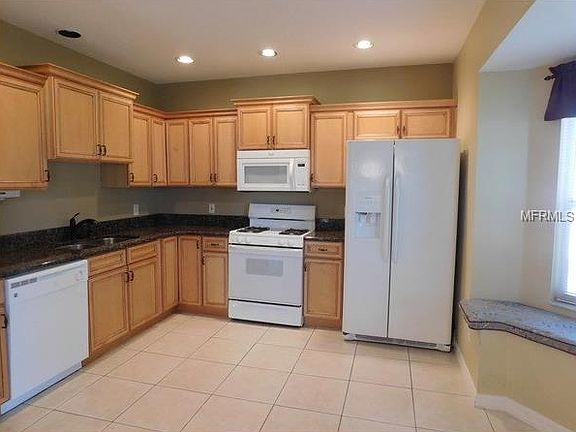 5th image of 2141 Brandon Park Cir