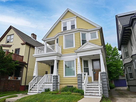 3rd image of 2547 S Howell AVENUE #2549