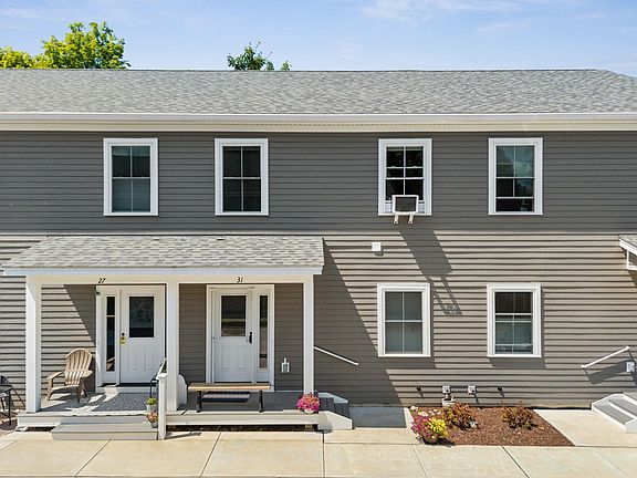 3rd image of 31 Gardner Lane