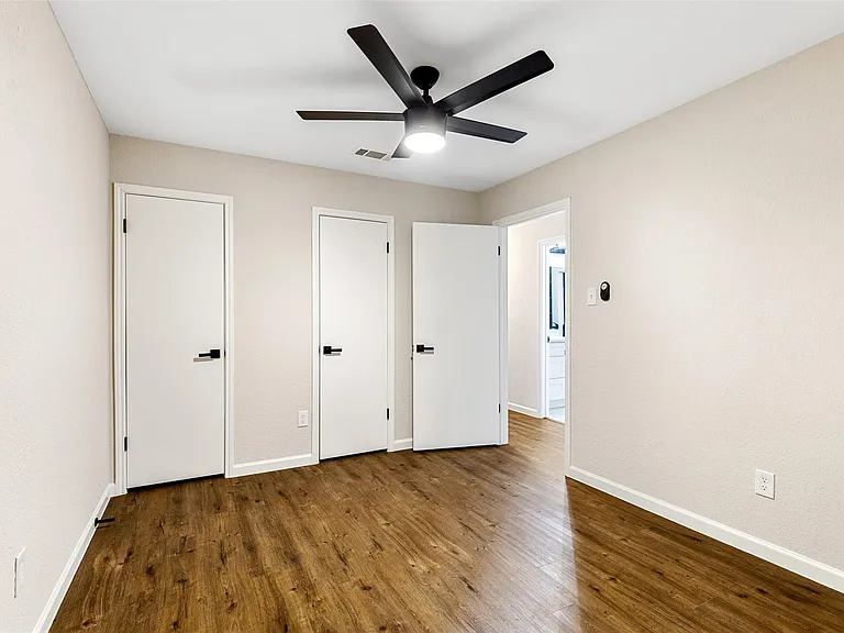 924 Simon Dr — Photo 11