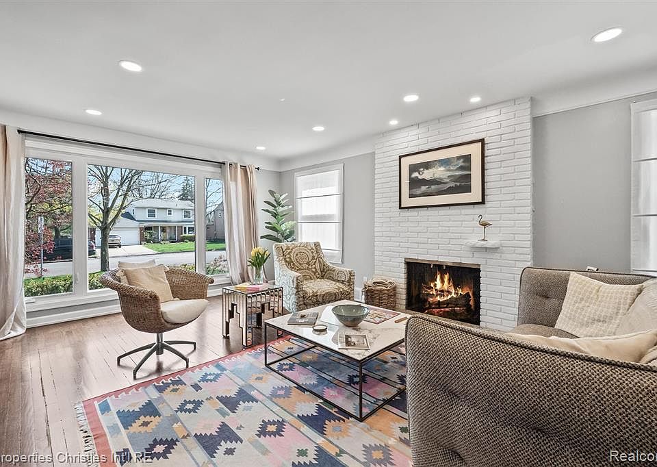 1st image of 956 Northlawn Blvd