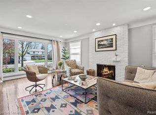 956 Northlawn Blvd, Birmingham, MI 48009