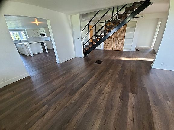 Front Entry Way
