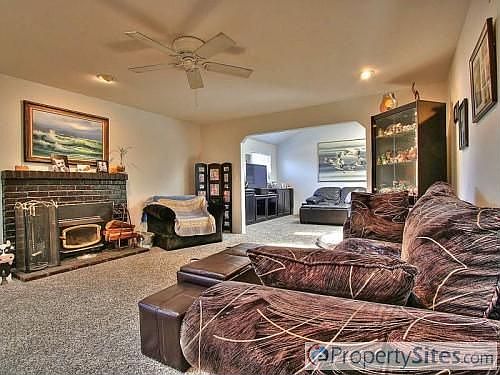 5th image of 795 Meadowlark St