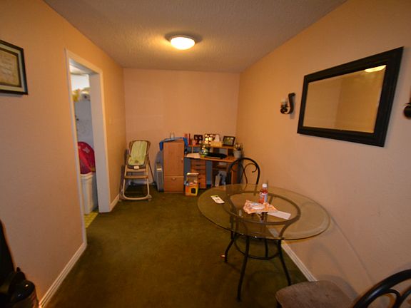 3rd image of 224 W Hampton Ave