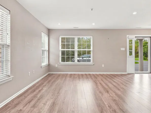 208 Monarch Ct #294, Warminster, PA 18974