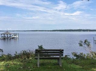 687 White Oak Crossing, Swansboro, NC 28584