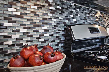 Rented by aptsandlofts.com