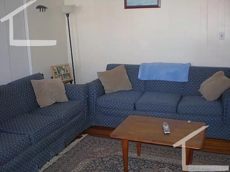 435 Washington St #1 — Photo 3