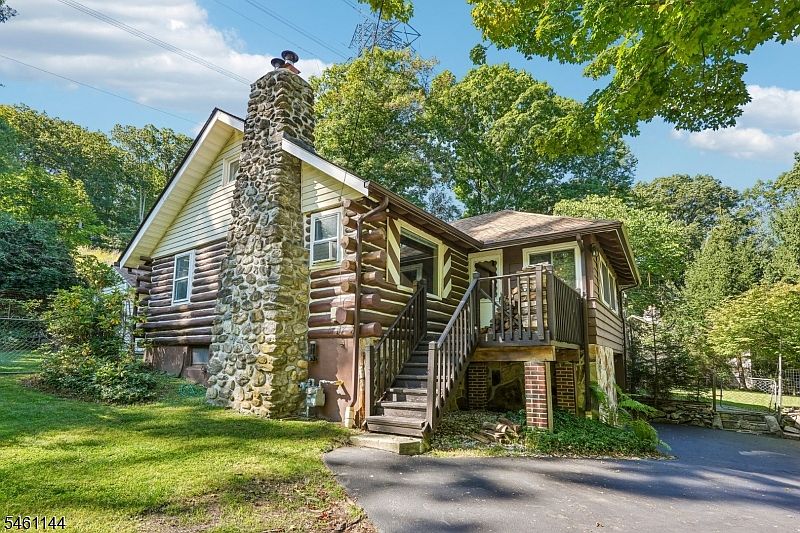 1st image of 107 Glenside Trl