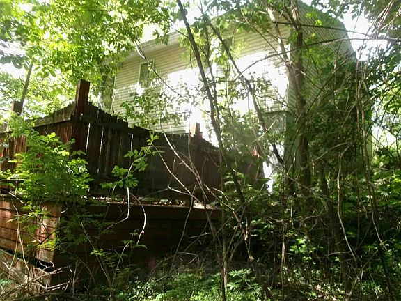 4th image of 80 Morgan St