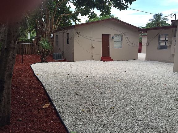 5th image of 1809 SW 10th St #3-1