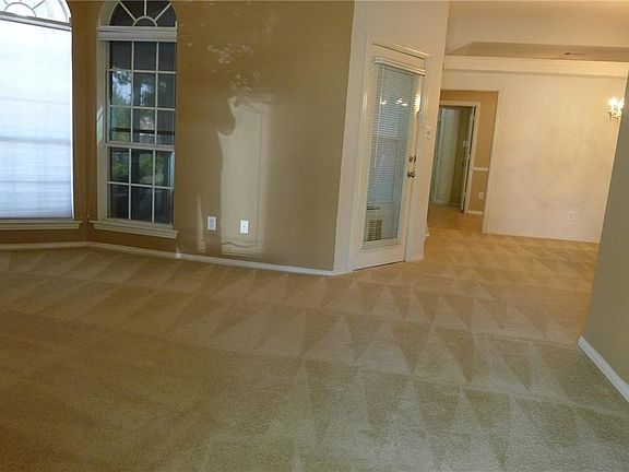 5th image of 7992 Squire Ln