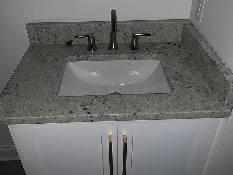 105 Havana St #B — Photo 12