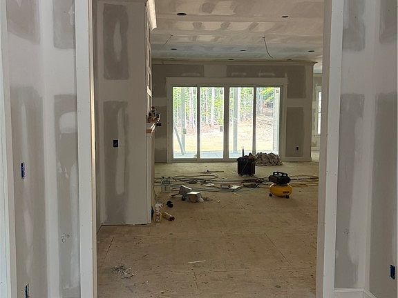 2nd image of 15035 Whitewood Ln
