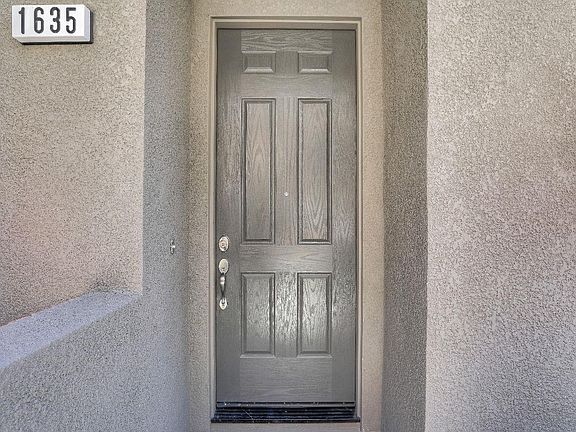 3rd image of 1635 Gruen Pl