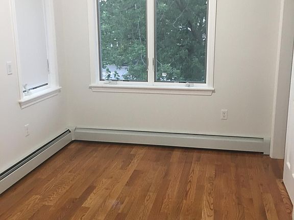 4th image of 15018 23rd Ave #2