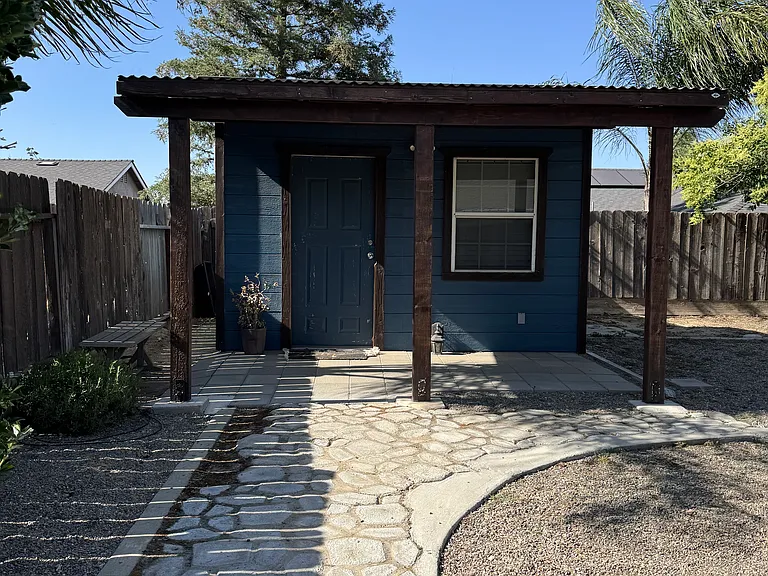 16920 Yvonne Dr — Photo 26