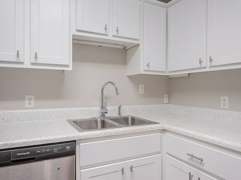 1704 Read Ave #D — Photo 8